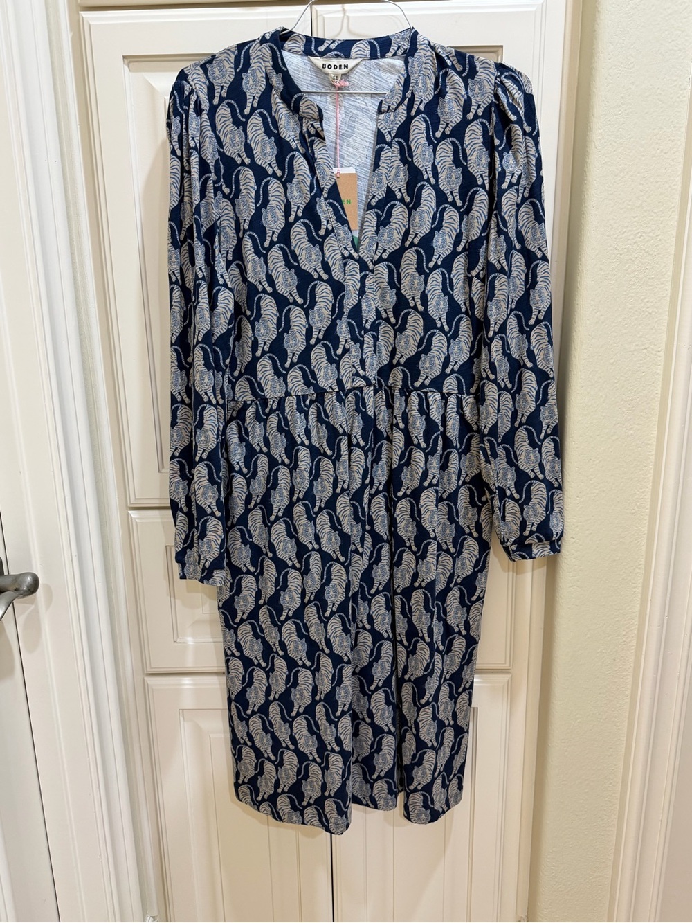 Boden French Navy Naomi Relaxed Jersey Long Sleeve Tiger Printed Dress Size 14L
